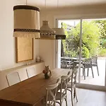 Avec Entree Privee Au Calme, Quartier Talensac ベッド・アンド・ブレックファスト ナント