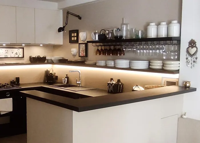 Avec Entrée Privée Au Calme, Quartier Talensac