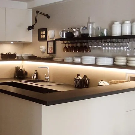 Avec Entrée Privée Au Calme, Quartier Talensac