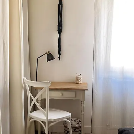 Avec Entrée Privée Au Calme, Quartier Talensac Bed and breakfast Nantes